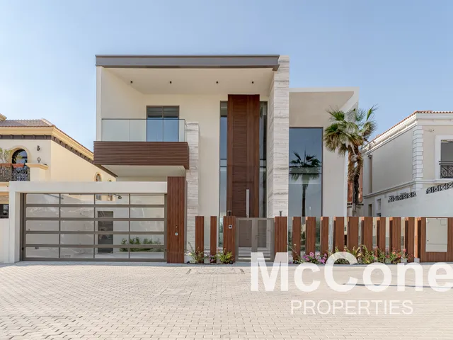 6 Bedroom Villa for Sale in District 4, Jumeirah Park