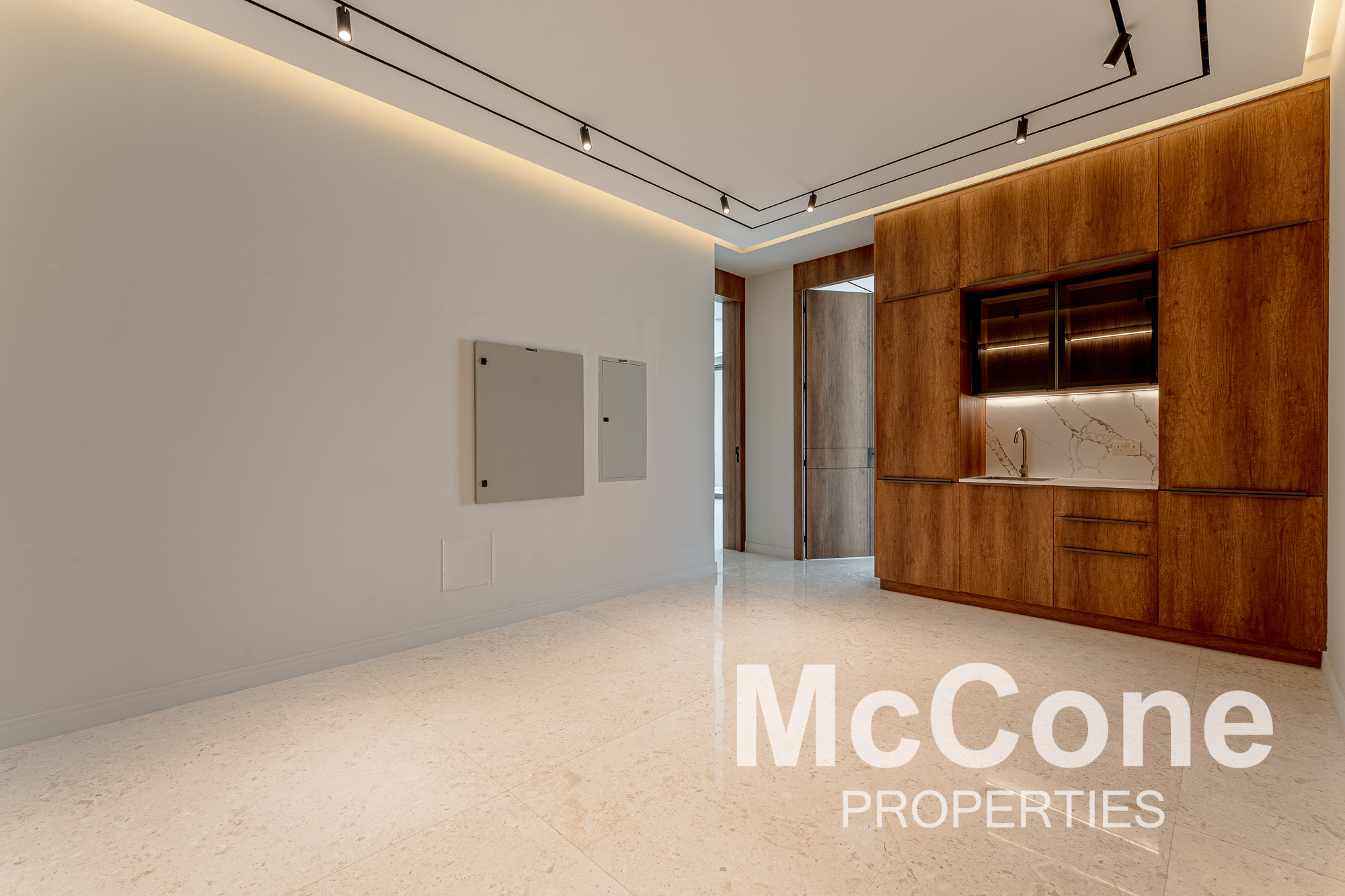 6 Bedroom Villa for Sale in District 4, Jumeirah Park — photograph 12 of 29