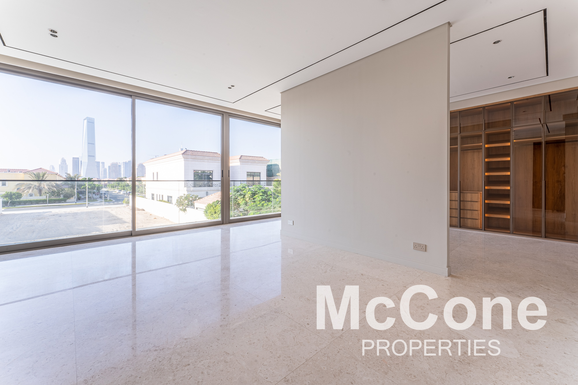 6 Bedroom Villa for Sale in District 4, Jumeirah Park — photograph 13 of 29