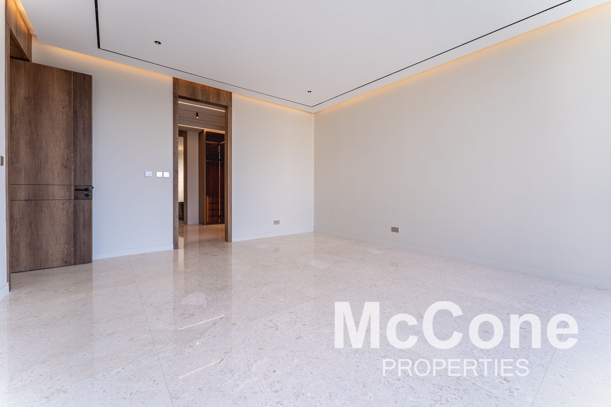 6 Bedroom Villa for Sale in District 4, Jumeirah Park — photograph 16 of 29