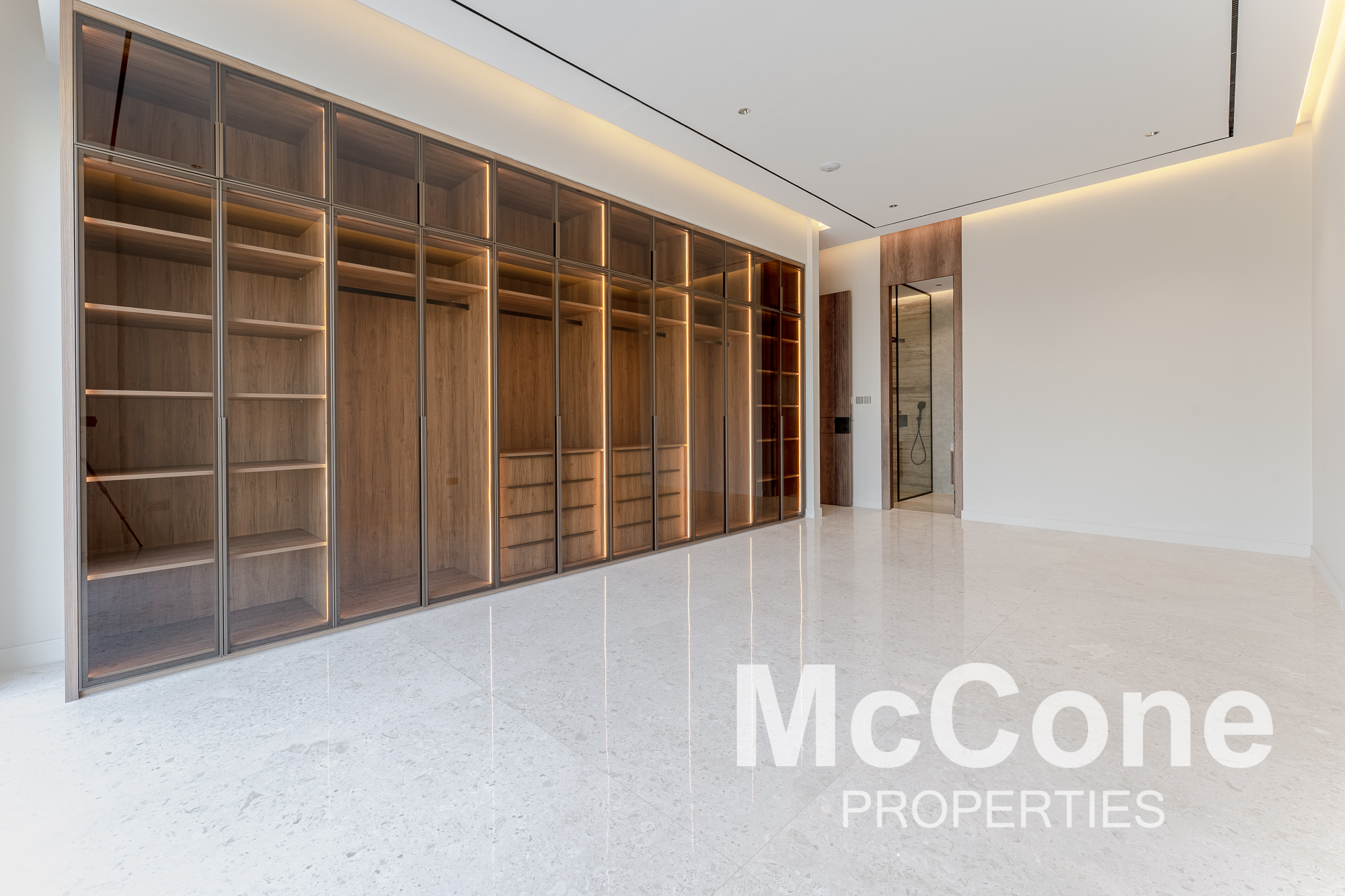 6 Bedroom Villa for Sale in District 4, Jumeirah Park — photograph 18 of 29