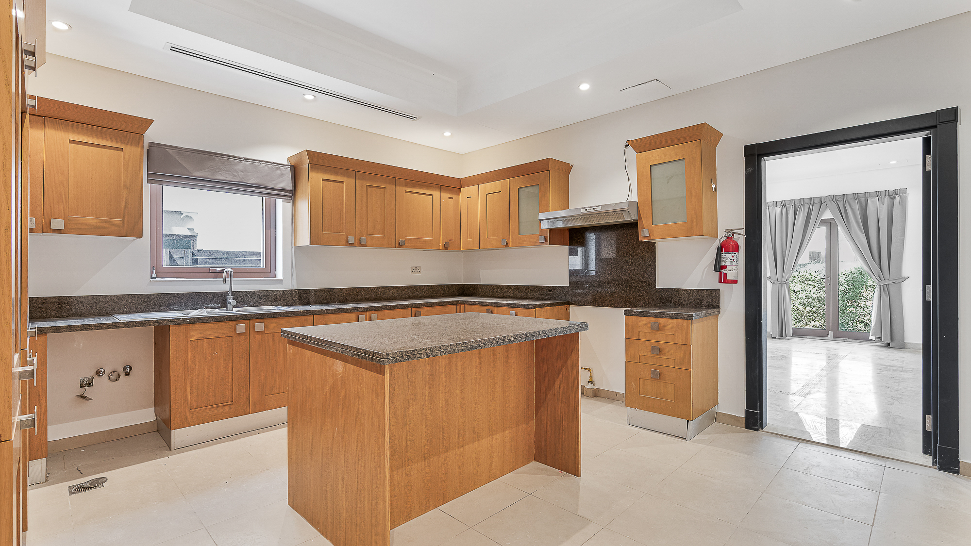 5 Bedroom Villa for Sale in Dubai Style, Al Furjan — photo 6 of 23
