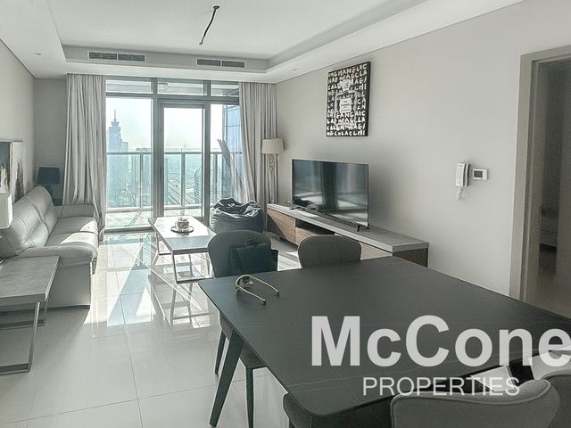 1 Bedroom Apartment for Sale in Paramount Tower Hotel & Residences, Business Bay