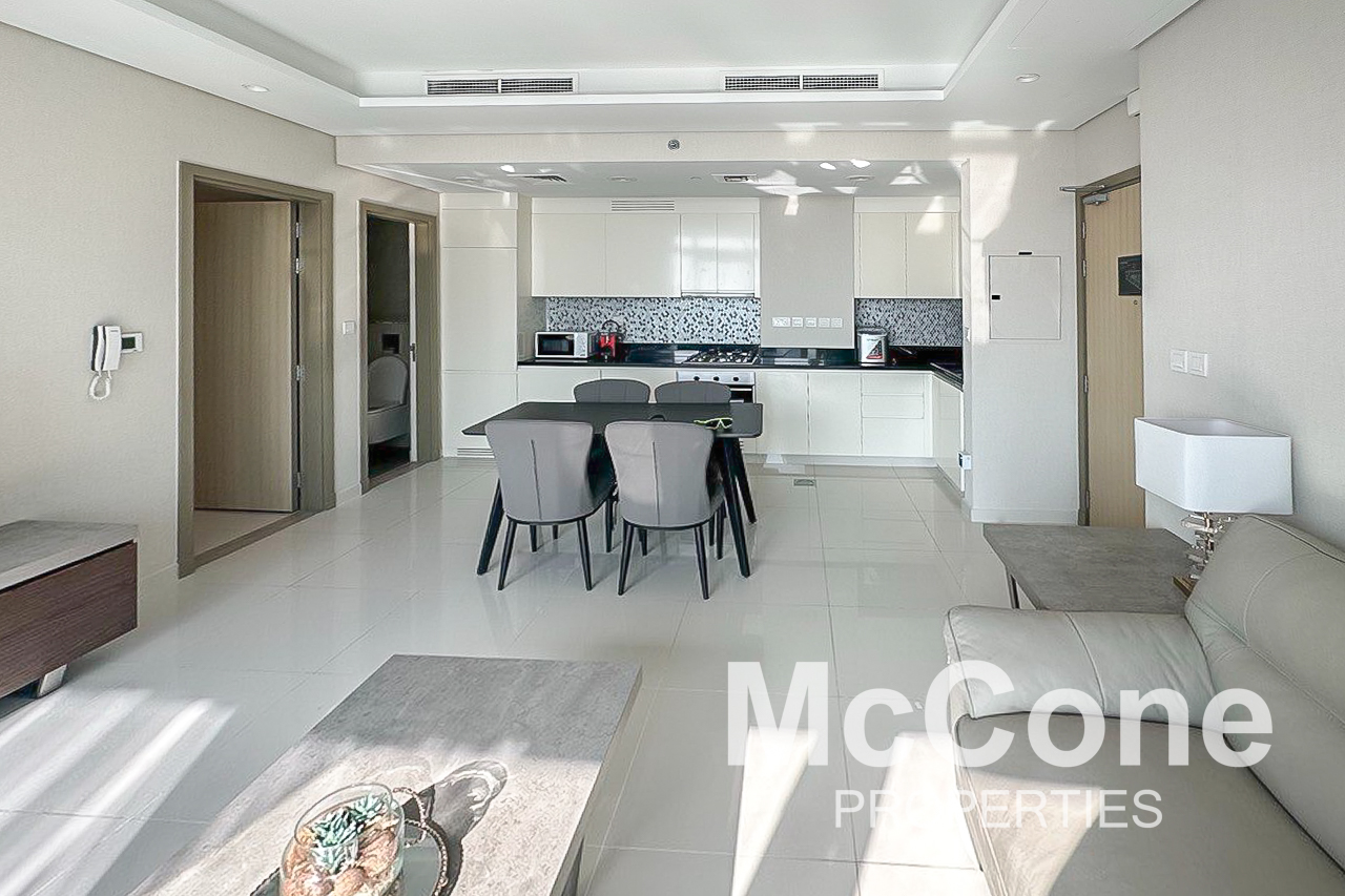 1 Bedroom Apartment for Sale in Paramount Tower Hotel & Residences, Business Bay — photo 4 of 11