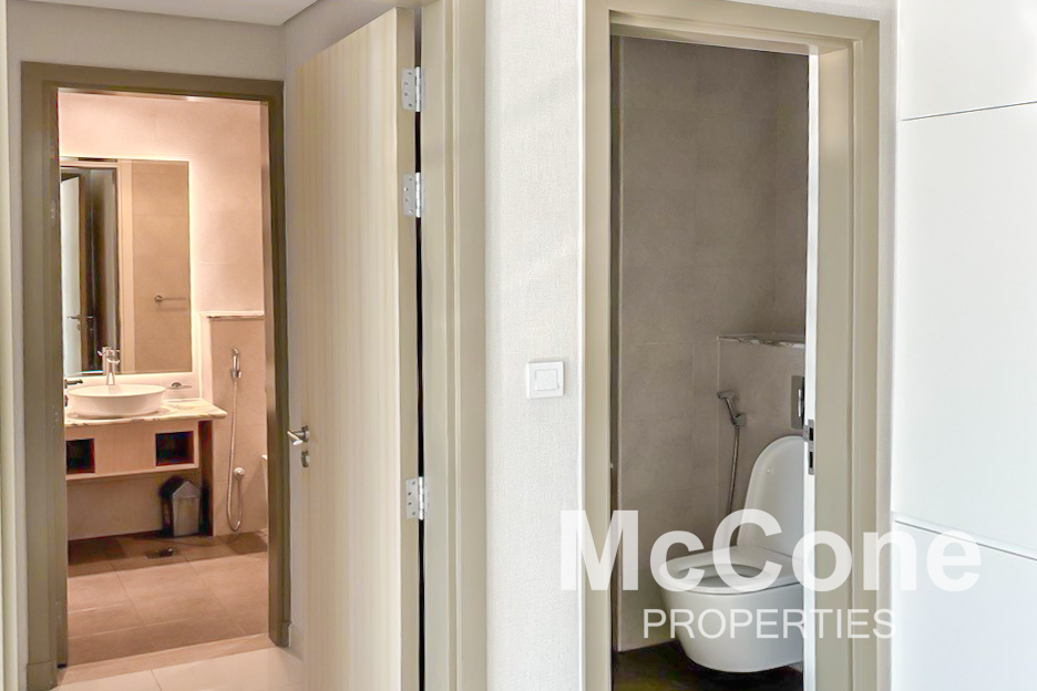 1 Bedroom Apartment for Sale in Paramount Tower Hotel & Residences, Business Bay — photo 6 of 11