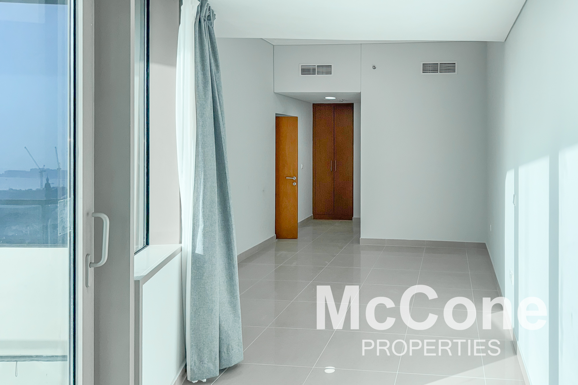 2 Bedroom Apartment for Sale in Ocean Heights, Dubai Marina — photo 5 of 18