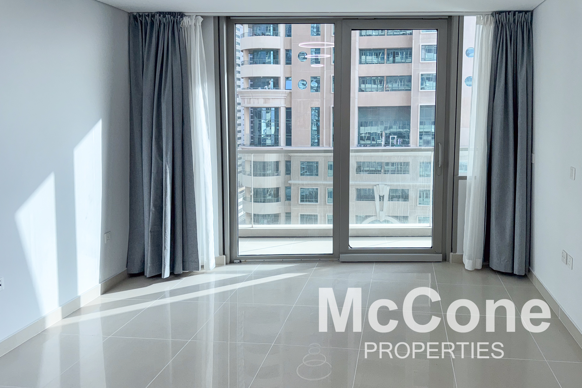 2 Bedroom Apartment for Sale in Ocean Heights, Dubai Marina — photo 8 of 18