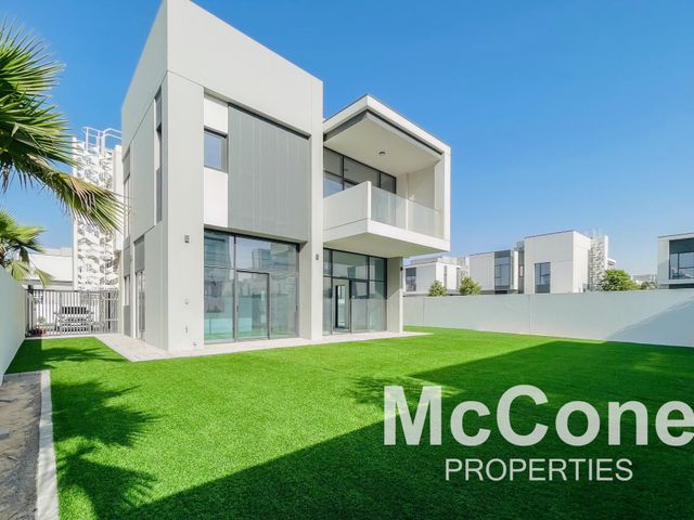 4 Bedroom Villa for Sale in Murooj Al Furjan East, Al Furjan