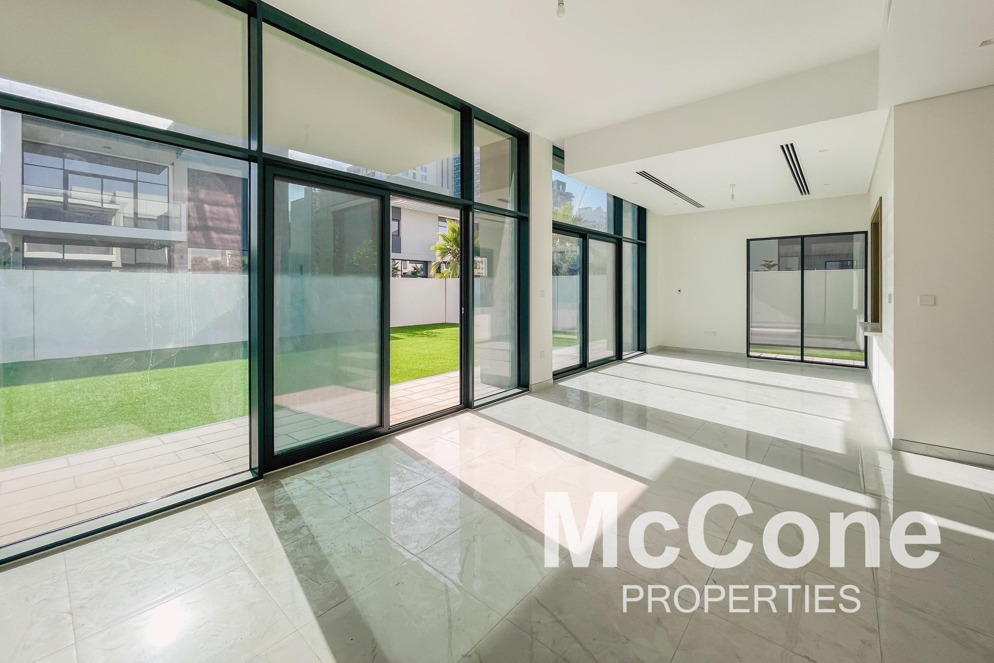 4 Bedroom Villa for Sale in Murooj Al Furjan East, Al Furjan — photo 3 of 21