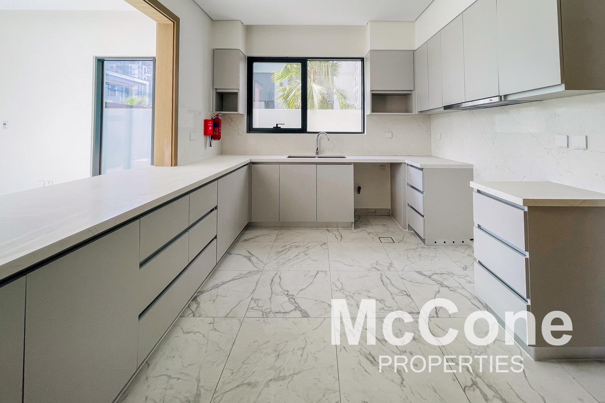 4 Bedroom Villa for Sale in Murooj Al Furjan East, Al Furjan — photo 5 of 21
