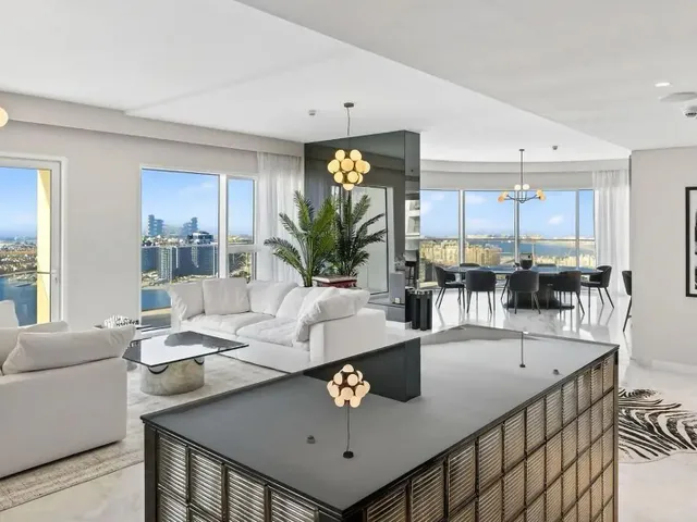 4 Bedroom Apartment for Sale in Grand Bleu Tower 2, Dubai Harbour