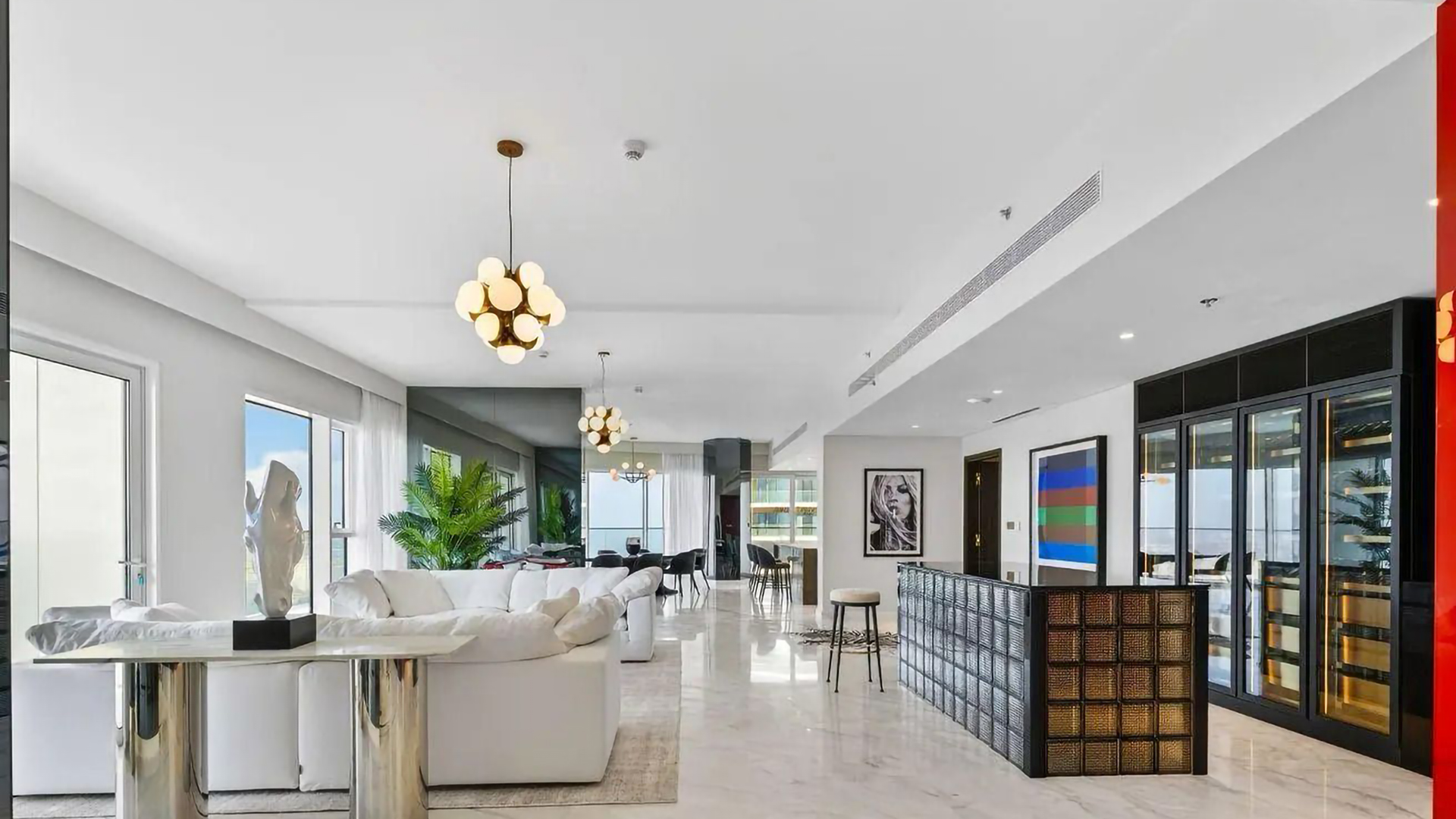 4 Bedroom Apartment for Sale in Grand Bleu Tower 2, Dubai Harbour — photo 3 of 27