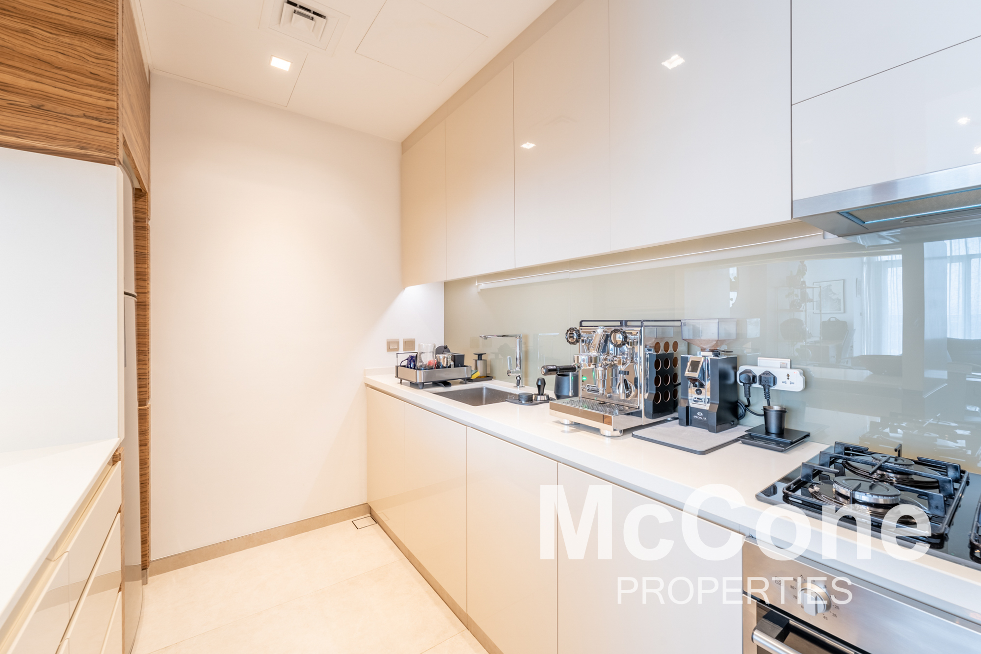 2 Bedroom Apartment for Sale in Banyan Tree Residences Hillside Dubai, Jumeirah Lake Towers — photo 4 of 14