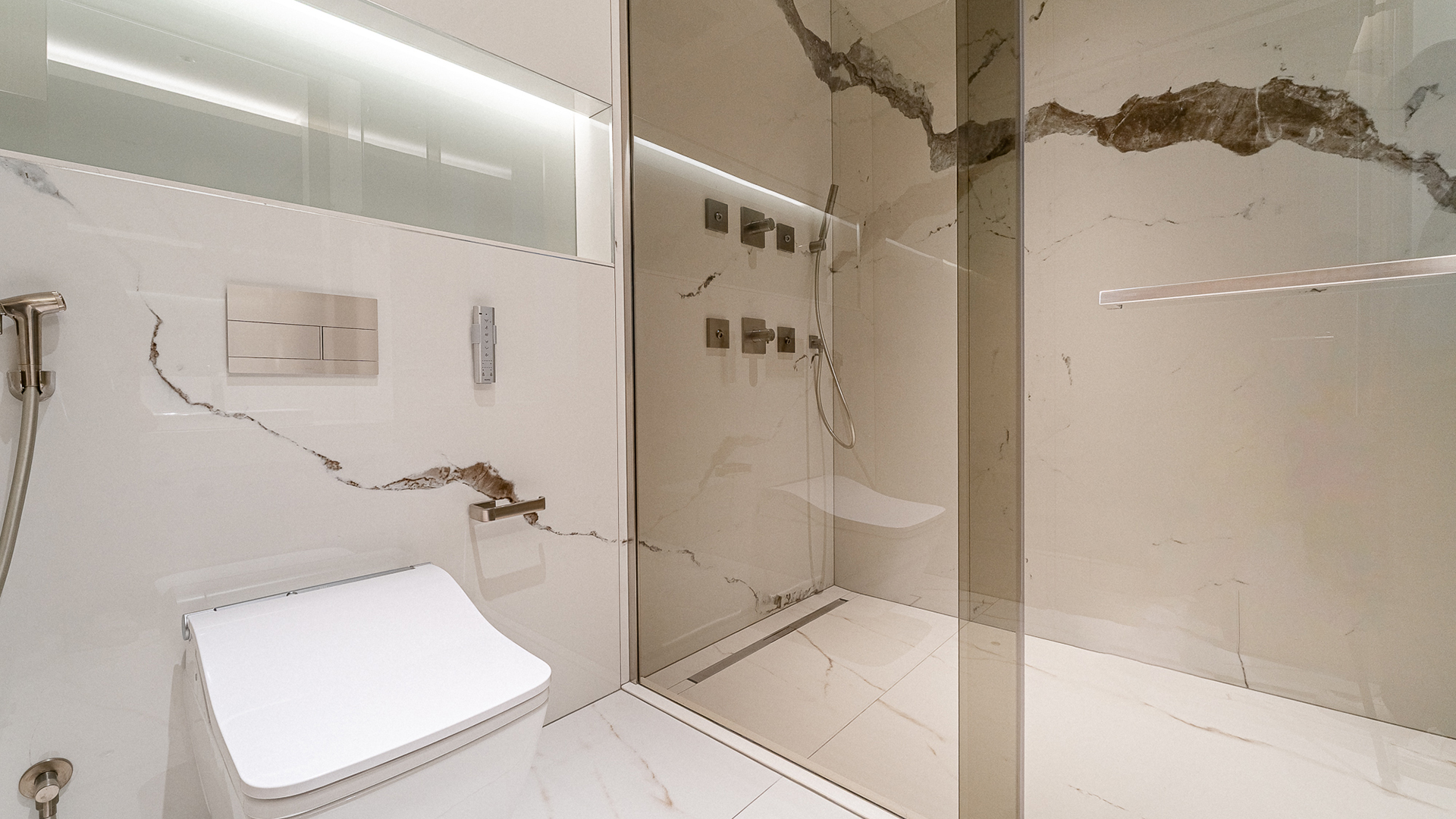 4 Bedroom Apartment for Sale in The S Tower, Dubai Internet City — photograph 24 of 31