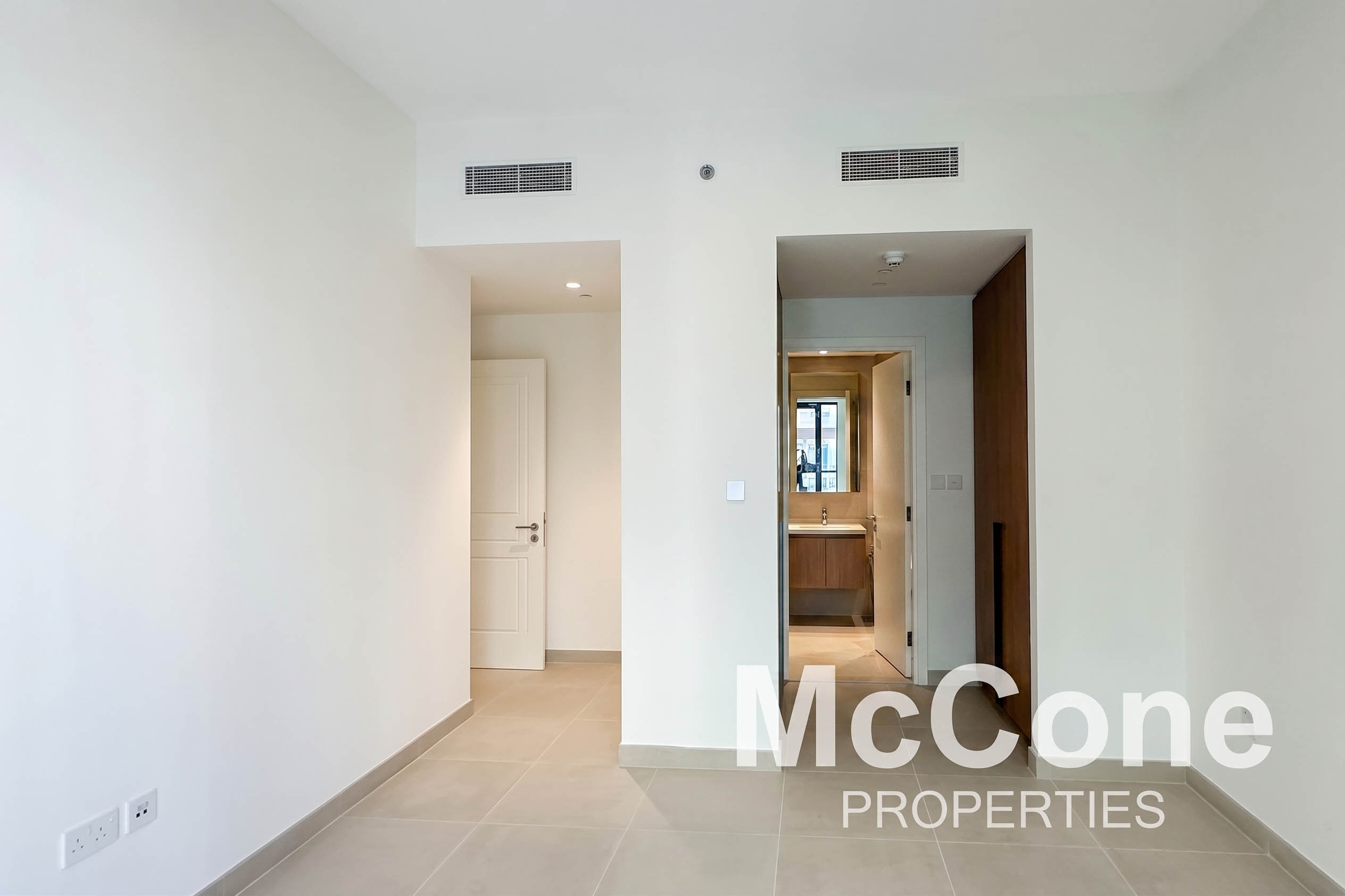 1 Bedroom Apartment for Sale in Lotus at Creek Beach Building 3, Dubai Creek Harbour (The Lagoons) — photo 5 of 10