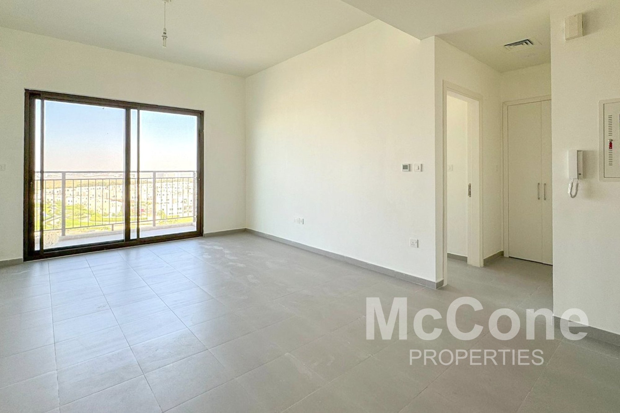 1 Bedroom Apartment for Sale in Golf Views A, Dubai South (Dubai World Central) — photograph 10 of 17