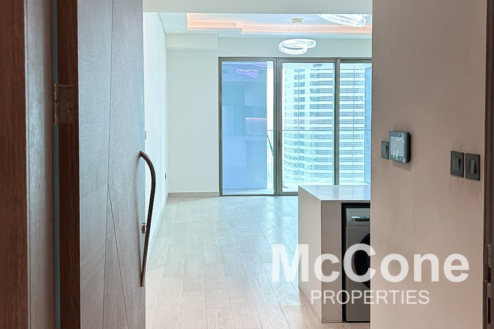 1 Bedroom Apartment for Sale in Me Do Re 2, Jumeirah Lake Towers — photo 2 of 11