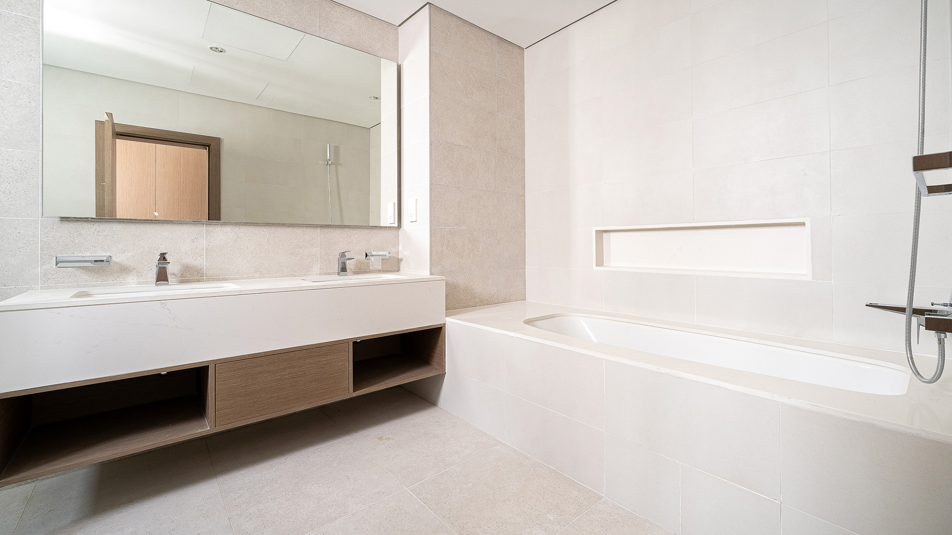 6 Bedroom Villa for Sale in District One Phase III, Mohammed Bin Rashid City — photograph 25 of 31