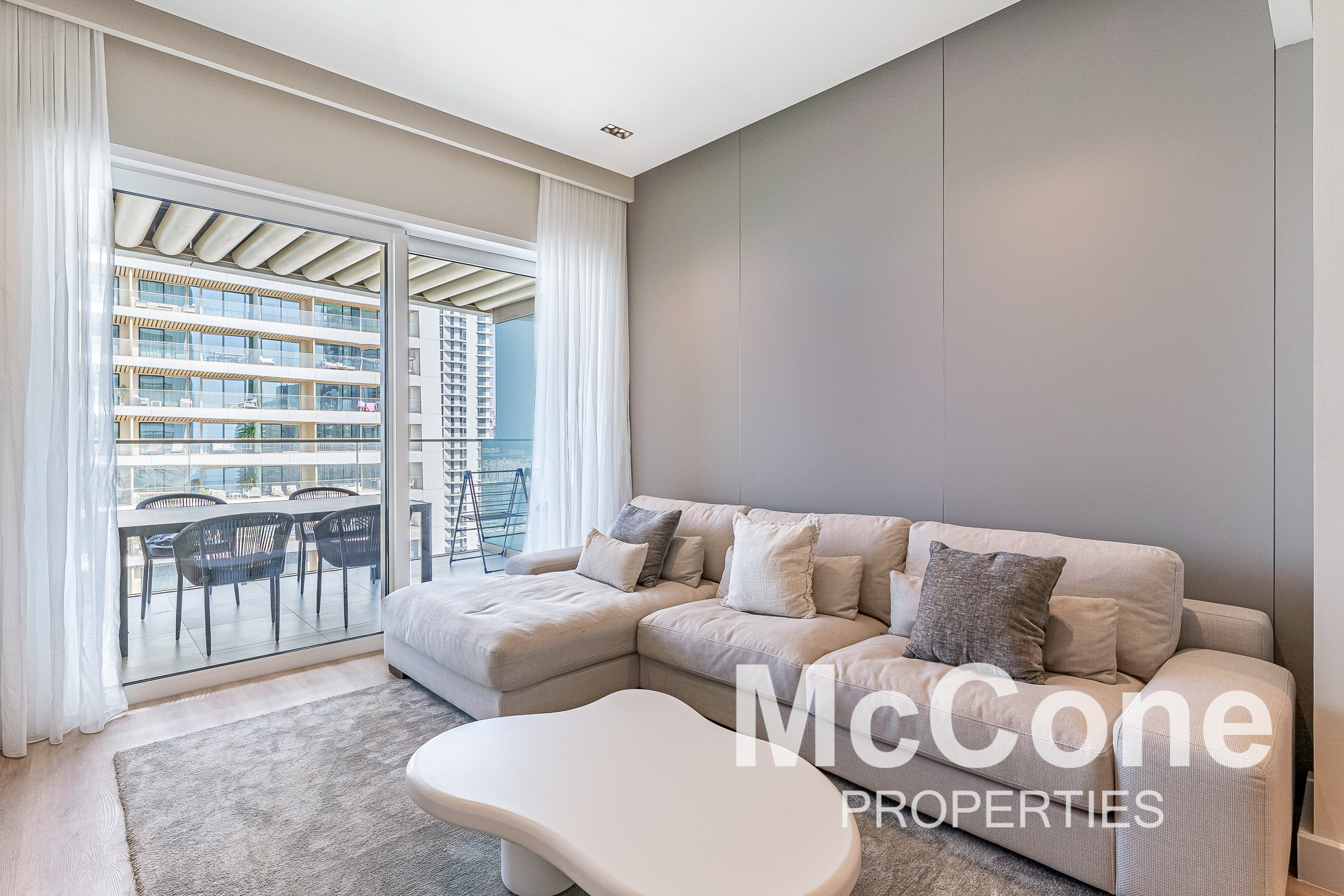 2 Bedroom Apartment for Sale in Grand Bleu Tower 2, Dubai Harbour — photo 2 of 18