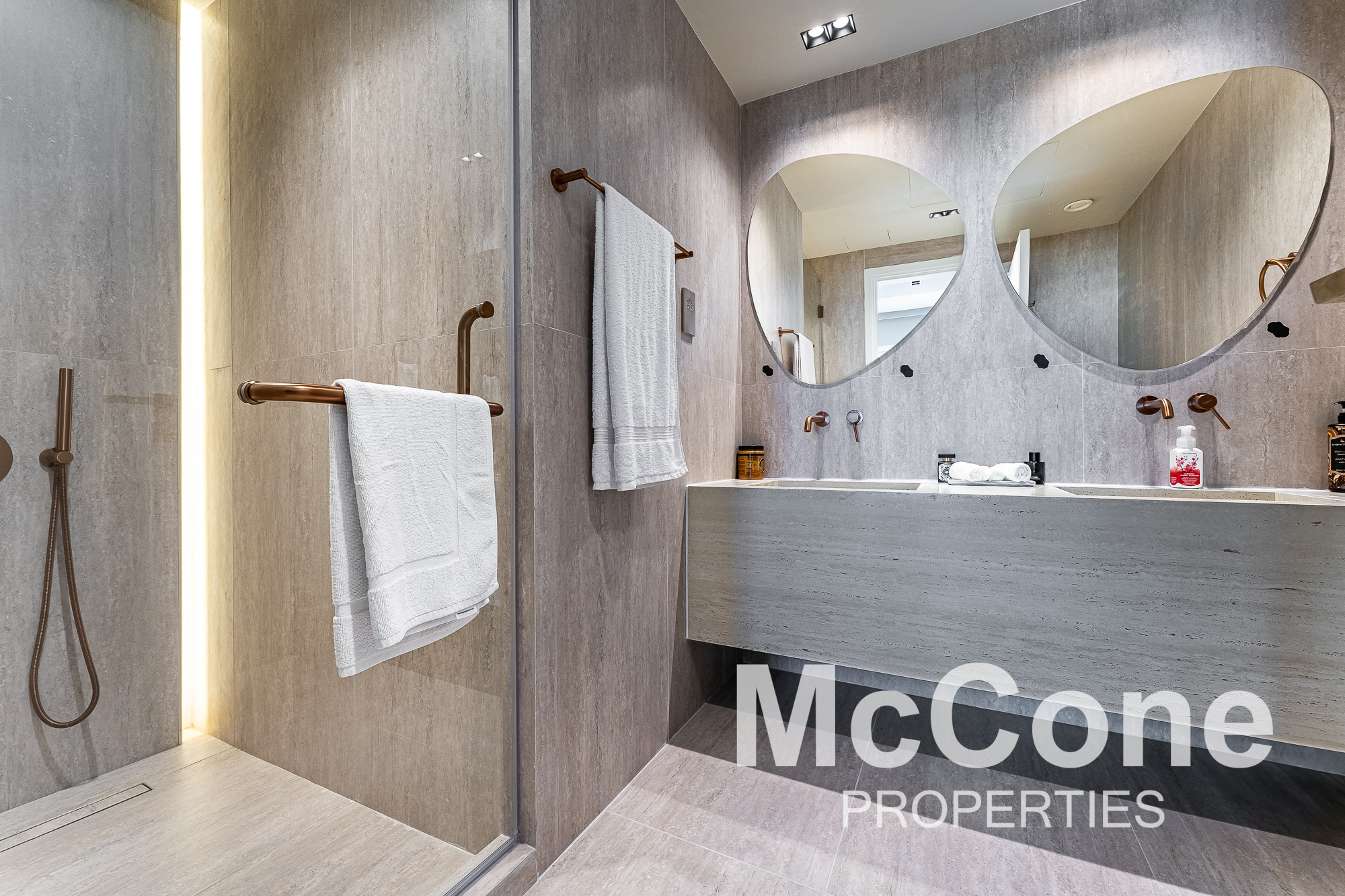 2 Bedroom Apartment for Sale in Grand Bleu Tower 2, Dubai Harbour — photograph 12 of 18