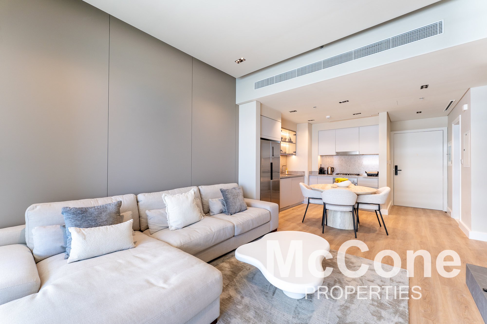 2 Bedroom Apartment for Sale in Grand Bleu Tower 2, Dubai Harbour — photo 3 of 18