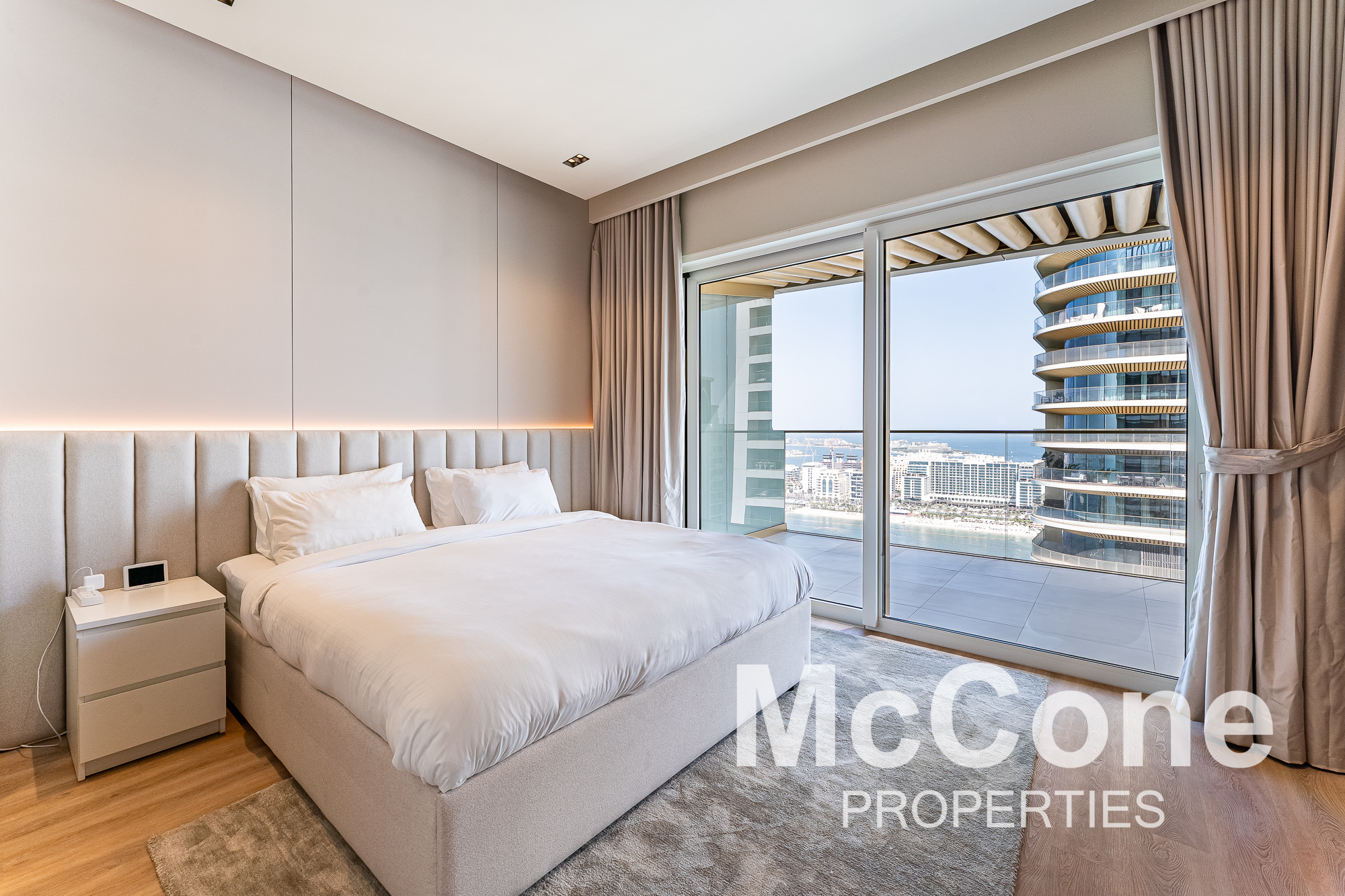 2 Bedroom Apartment for Sale in Grand Bleu Tower 2, Dubai Harbour — photo 8 of 18