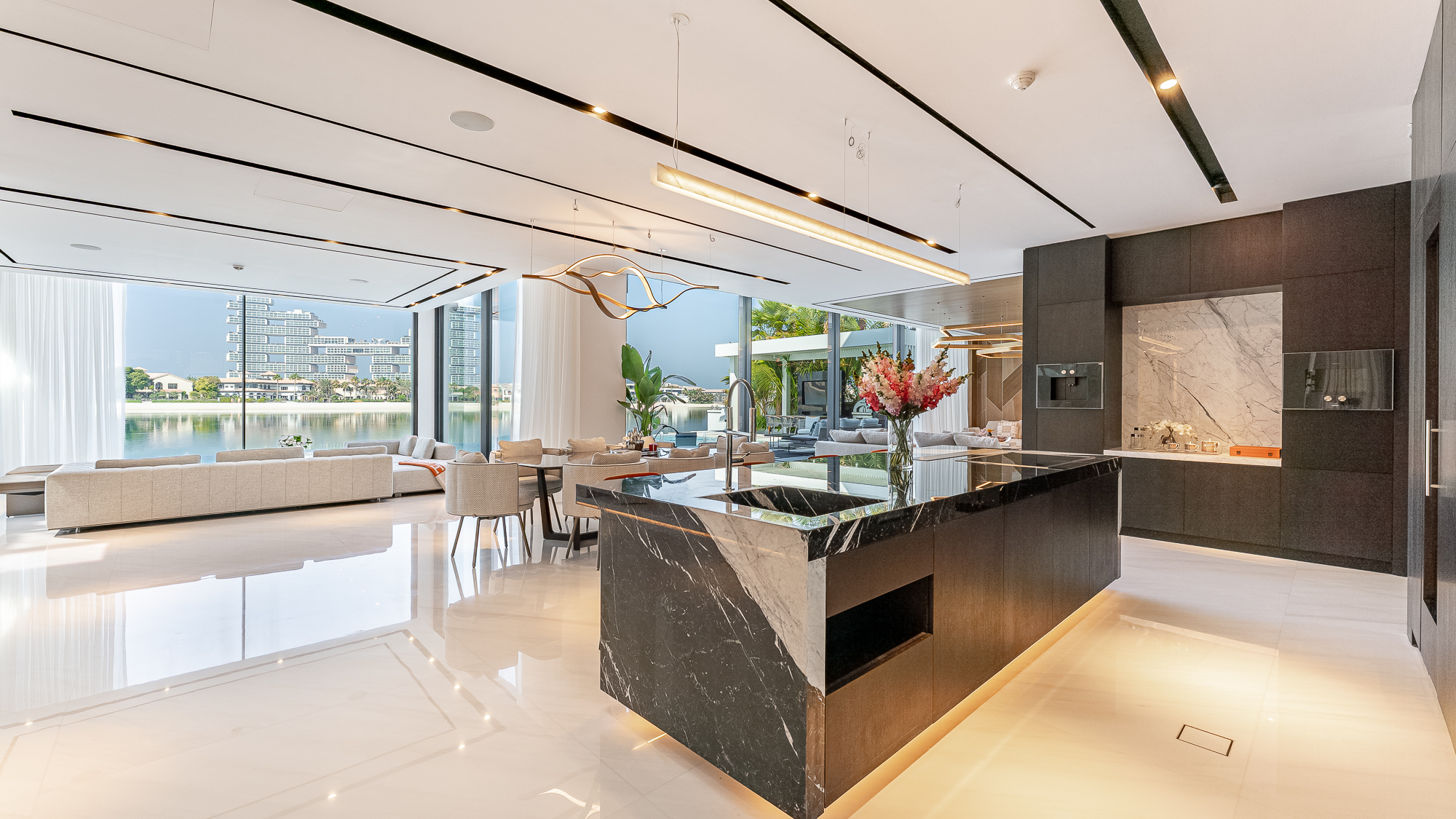 5 Bedroom Villa for Sale in Signature Villas Frond E, Palm Jumeirah — photograph 13 of 89