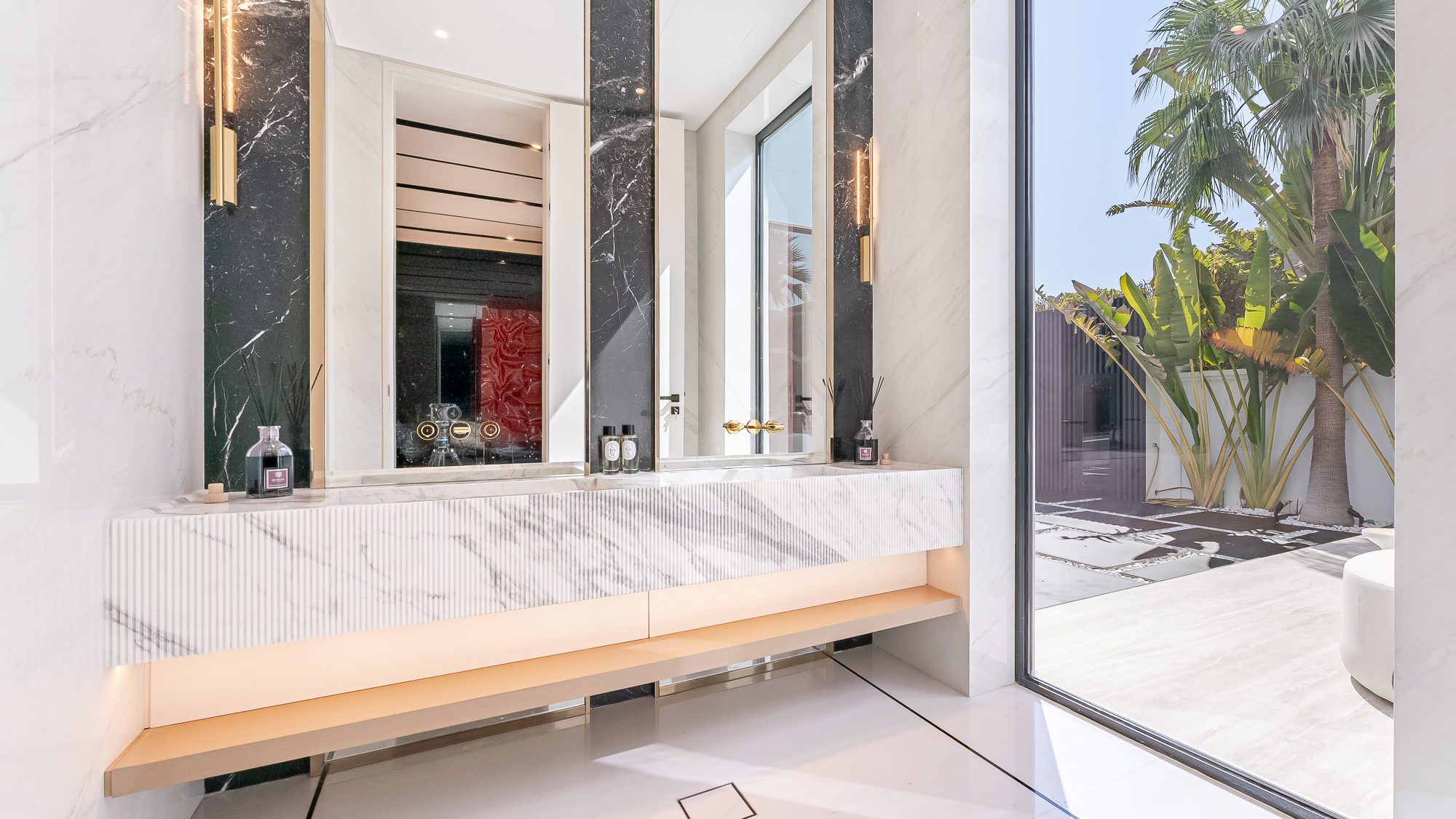 5 Bedroom Villa for Sale in Signature Villas Frond E, Palm Jumeirah — photograph 45 of 89
