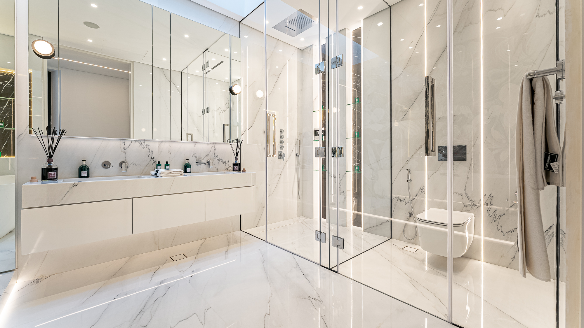 5 Bedroom Villa for Sale in Signature Villas Frond E, Palm Jumeirah — photograph 46 of 89