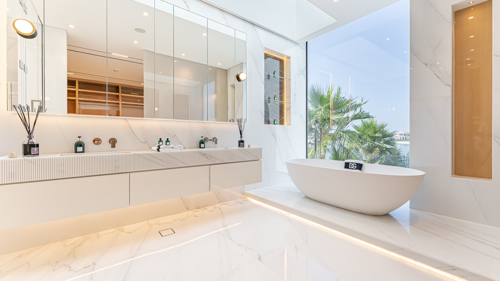 5 Bedroom Villa for Sale in Signature Villas Frond E, Palm Jumeirah — photograph 49 of 89