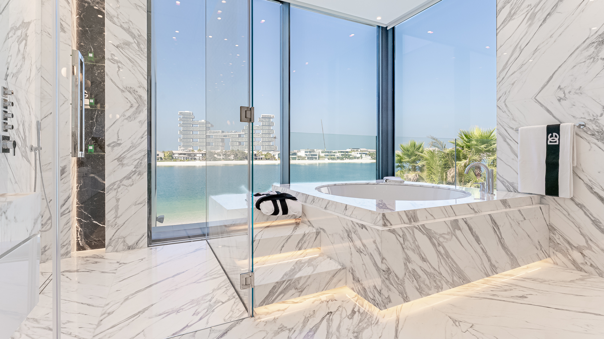 5 Bedroom Villa for Sale in Signature Villas Frond E, Palm Jumeirah — photograph 70 of 89
