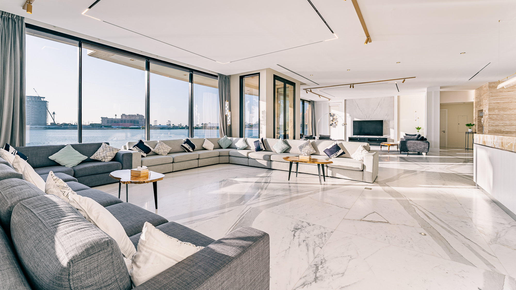 6 Bedroom Villa for Sale in Signature Villas Frond I, Palm Jumeirah — photo 4 of 51