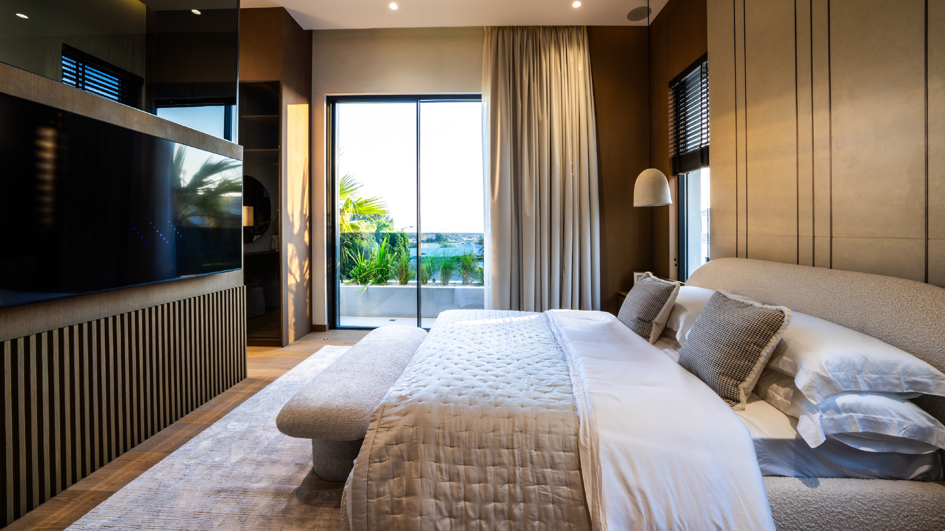5 Bedroom Villa for Sale in Lime Tree Valley, Jumeirah Golf Estates — photograph 12 of 26