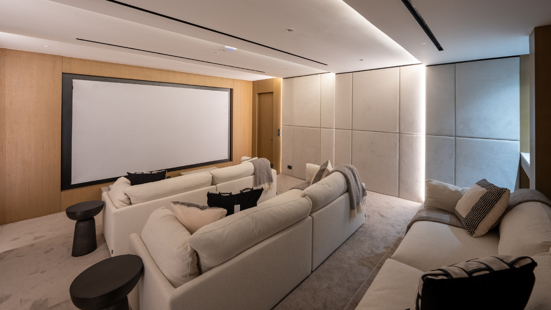 5 Bedroom Villa for Sale in Lime Tree Valley, Jumeirah Golf Estates — photograph 16 of 26