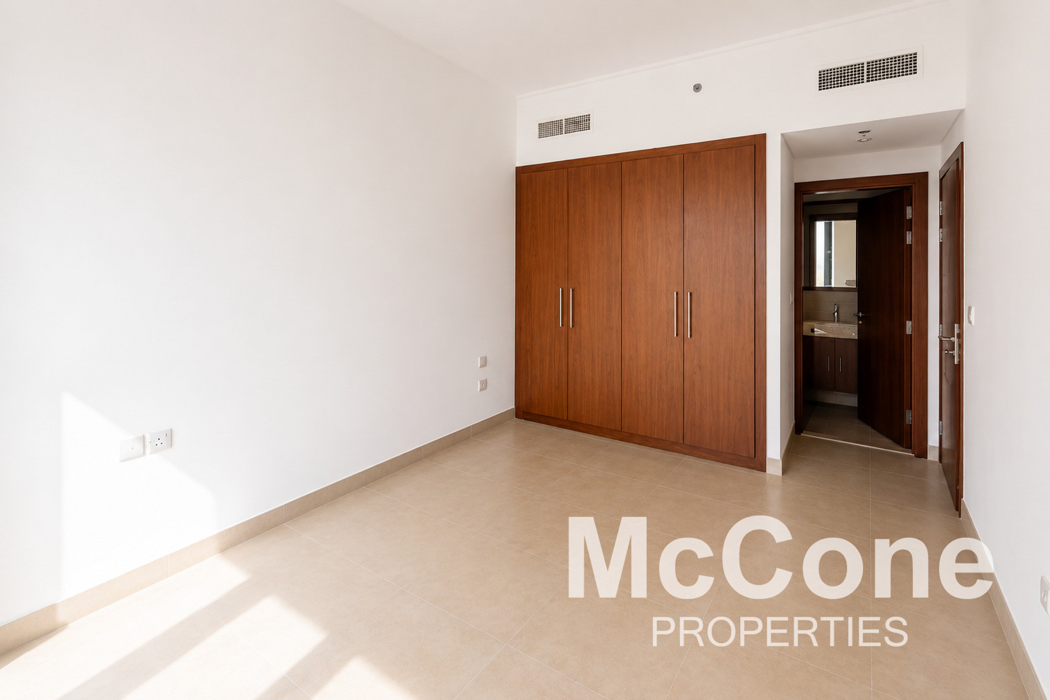 2 Bedroom Apartment for Sale in Burj Vista 1, Downtown Dubai — photo 9 of 13