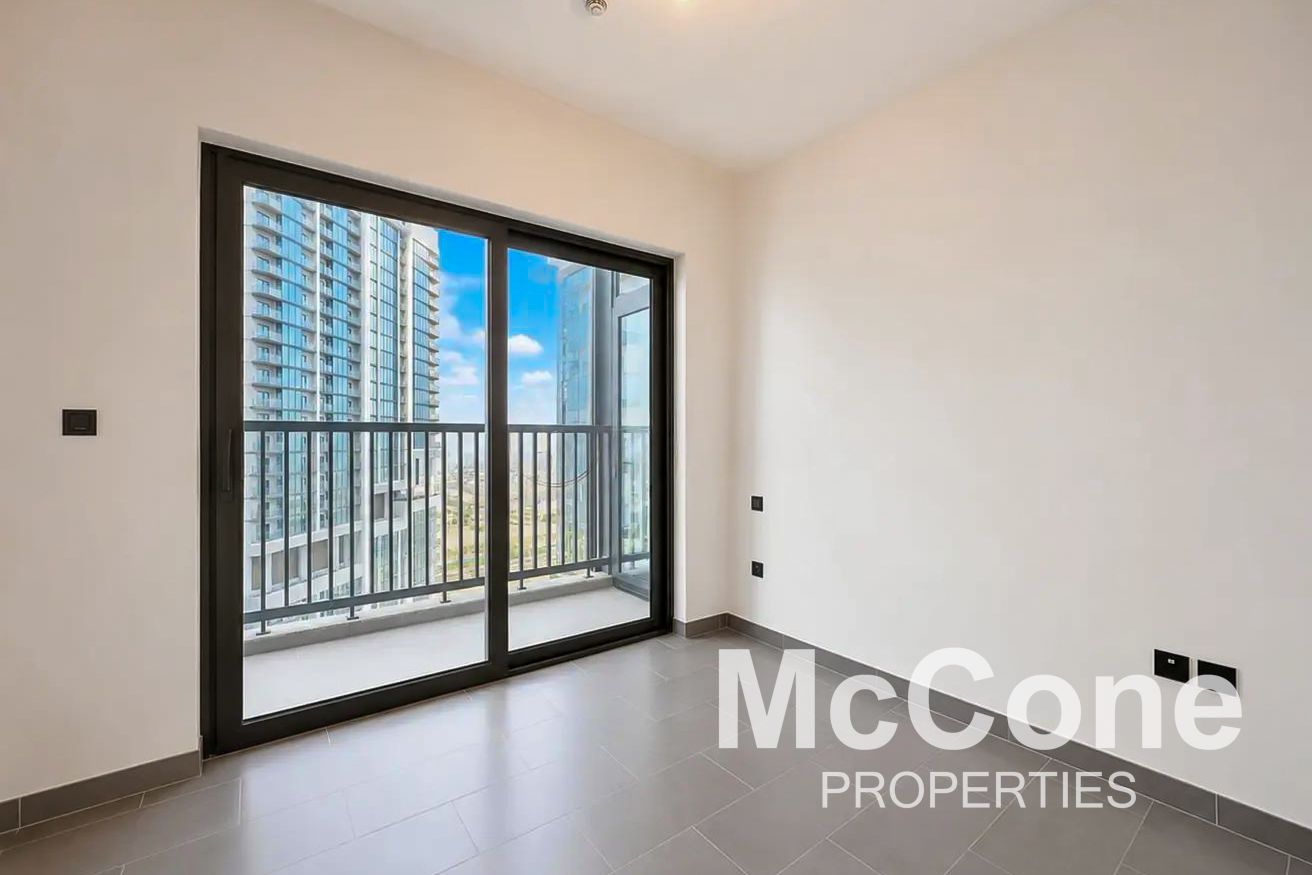 2 Bedroom Apartment for Sale in The Crest Tower C, Mohammed Bin Rashid City — photo 7 of 26