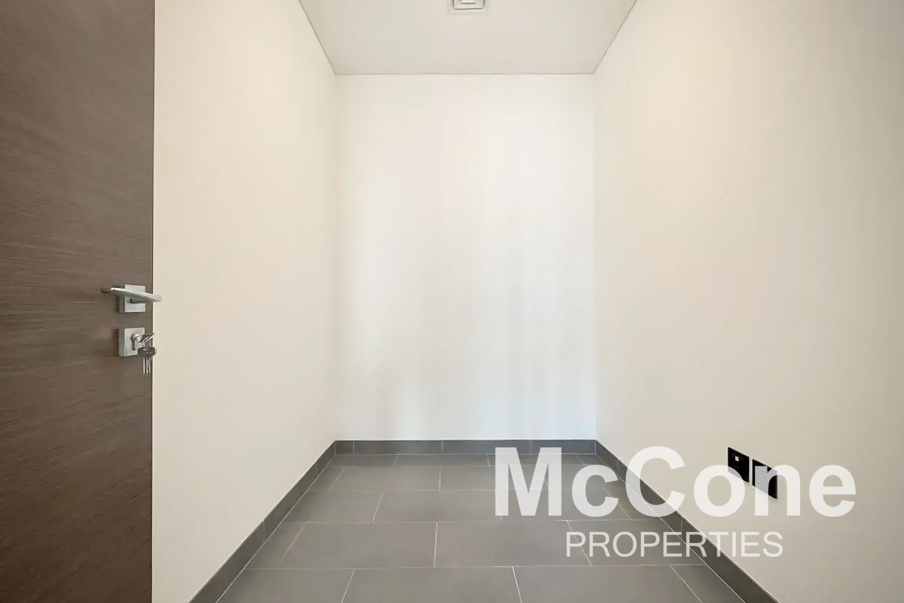 2 Bedroom Apartment for Sale in The Crest Tower C, Mohammed Bin Rashid City — photograph 11 of 26