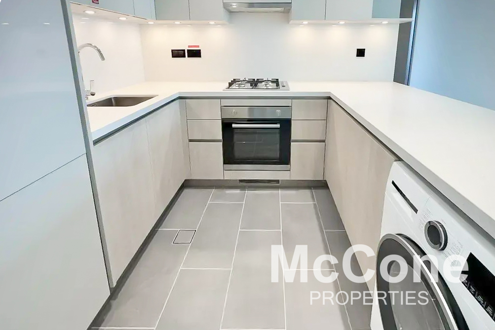 2 Bedroom Apartment for Sale in The Crest Tower C, Mohammed Bin Rashid City — photo 4 of 26