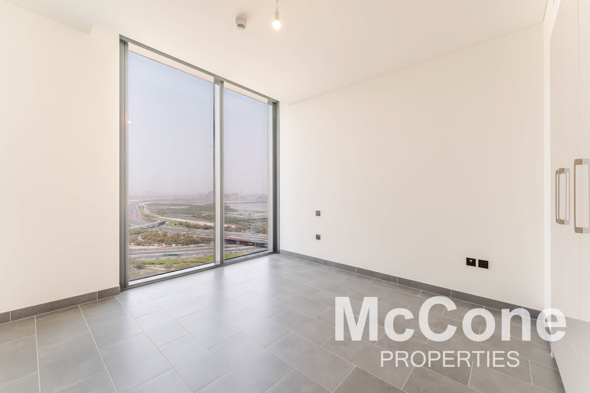 2 Bedroom Apartment for Sale in The Crest Tower C, Mohammed Bin Rashid City — photograph 15 of 26