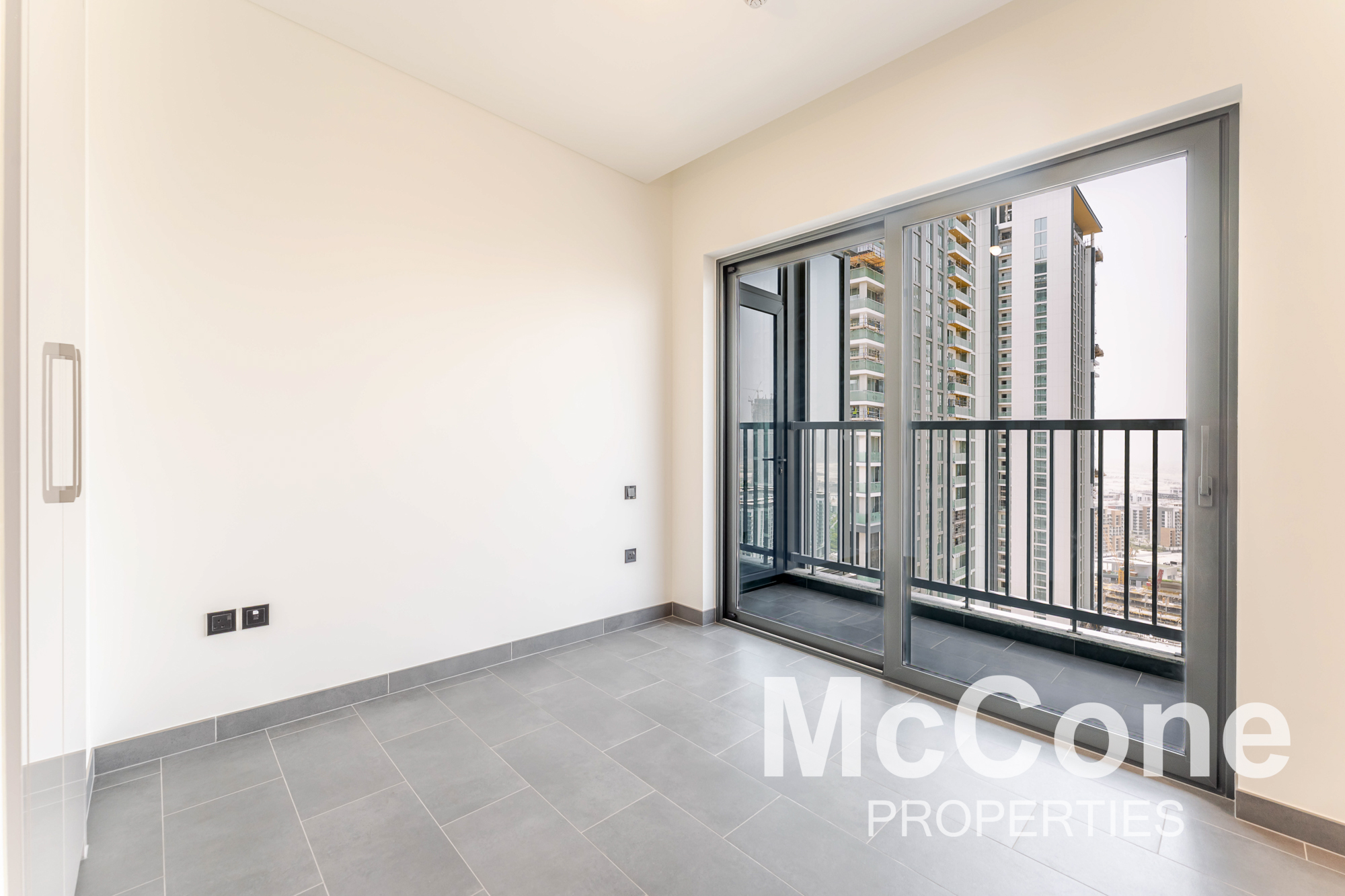 2 Bedroom Apartment for Sale in The Crest Tower C, Mohammed Bin Rashid City — photograph 13 of 26