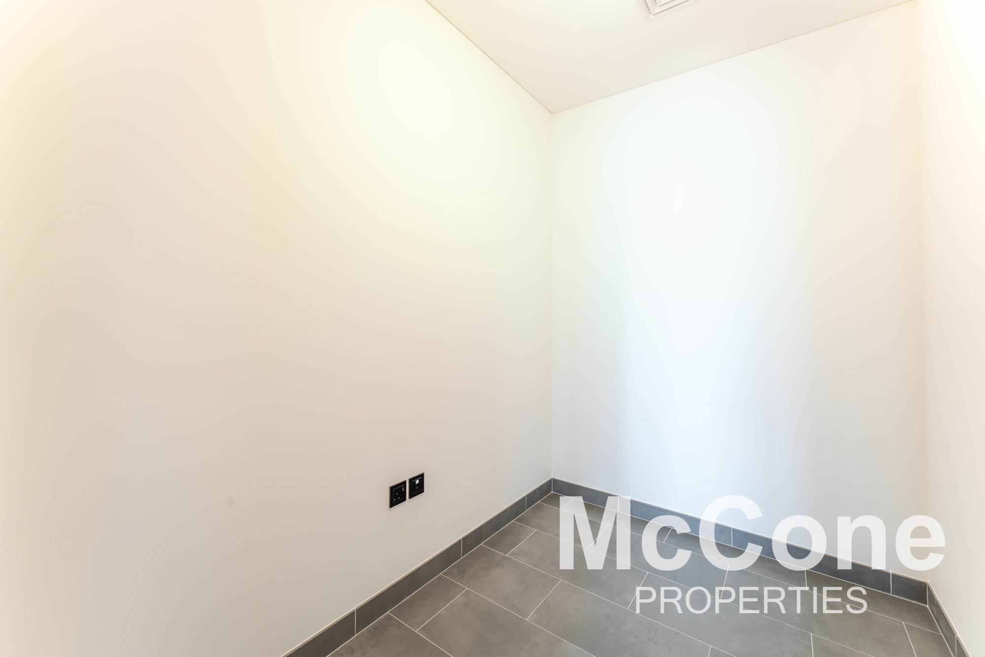 2 Bedroom Apartment for Sale in The Crest Tower C, Mohammed Bin Rashid City — photograph 14 of 26