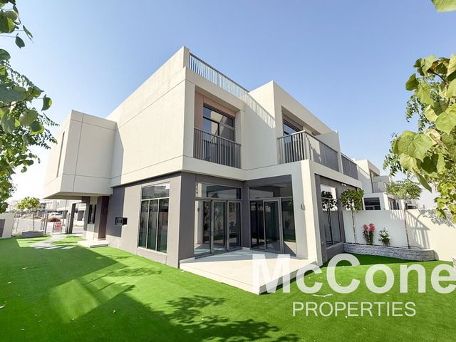 4 Bedroom Villa for Sale in The Pulse Beachfront 3, Dubai South (Dubai World Central)