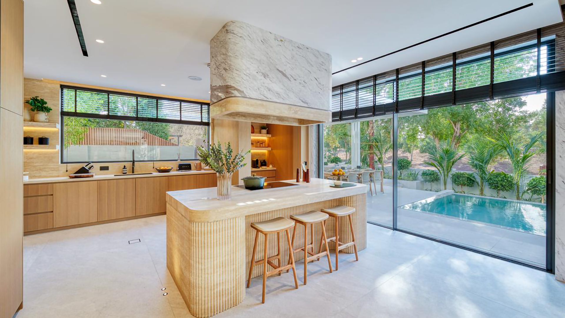 6 Bedroom Villa for Sale in Olive Point, Jumeirah Golf Estates — photograph 13 of 67