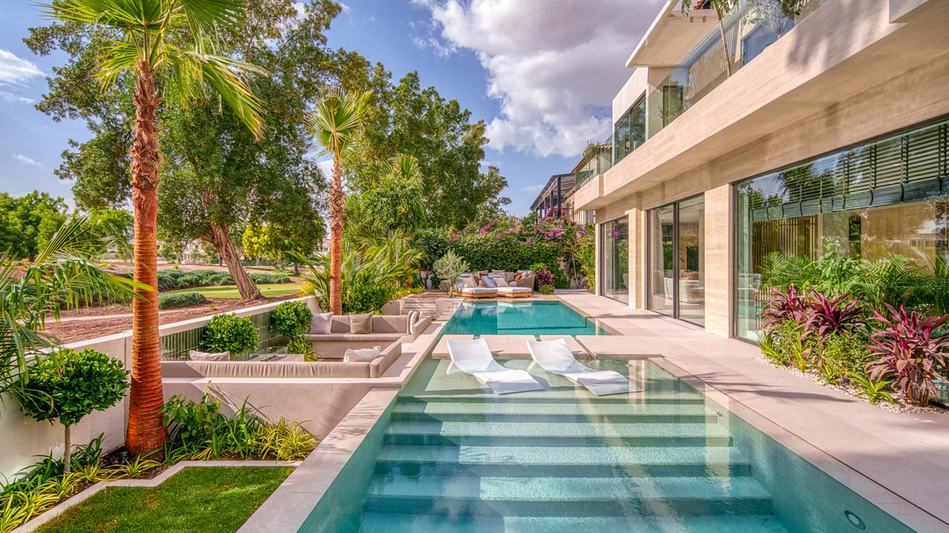 6 Bedroom Villa for Sale in Olive Point, Jumeirah Golf Estates — photograph 60 of 67