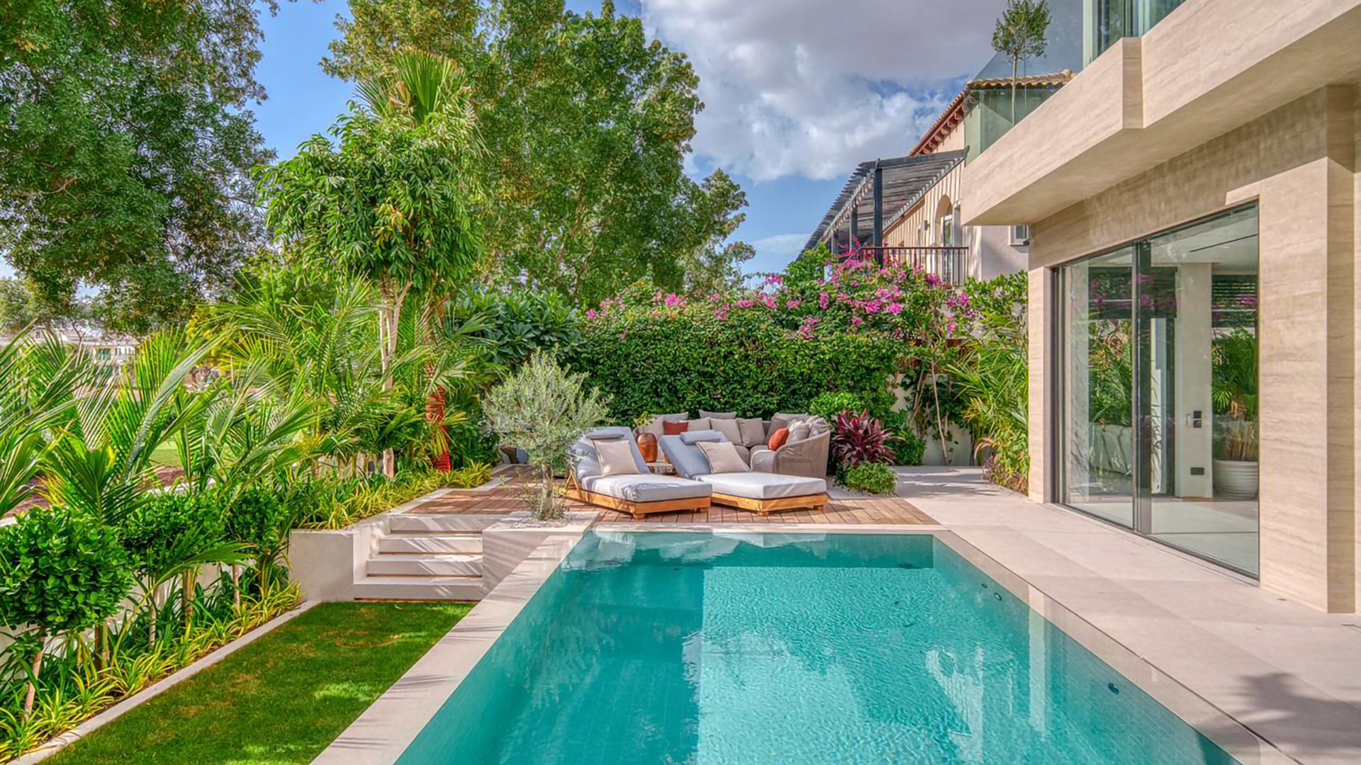 6 Bedroom Villa for Sale in Olive Point, Jumeirah Golf Estates — photograph 66 of 67