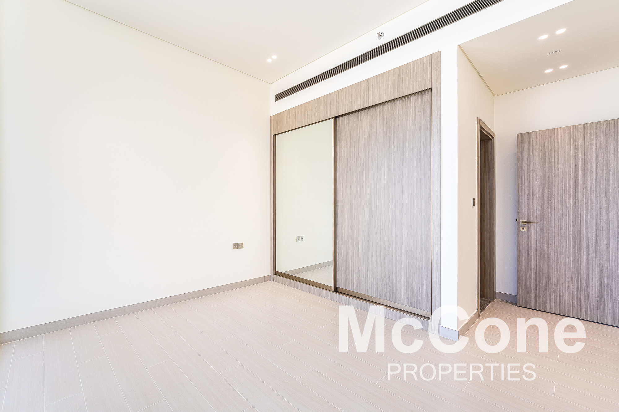 1 Bedroom Apartment for Sale in Binghatti Royale, Jumeirah Village Circle — photo 6 of 13
