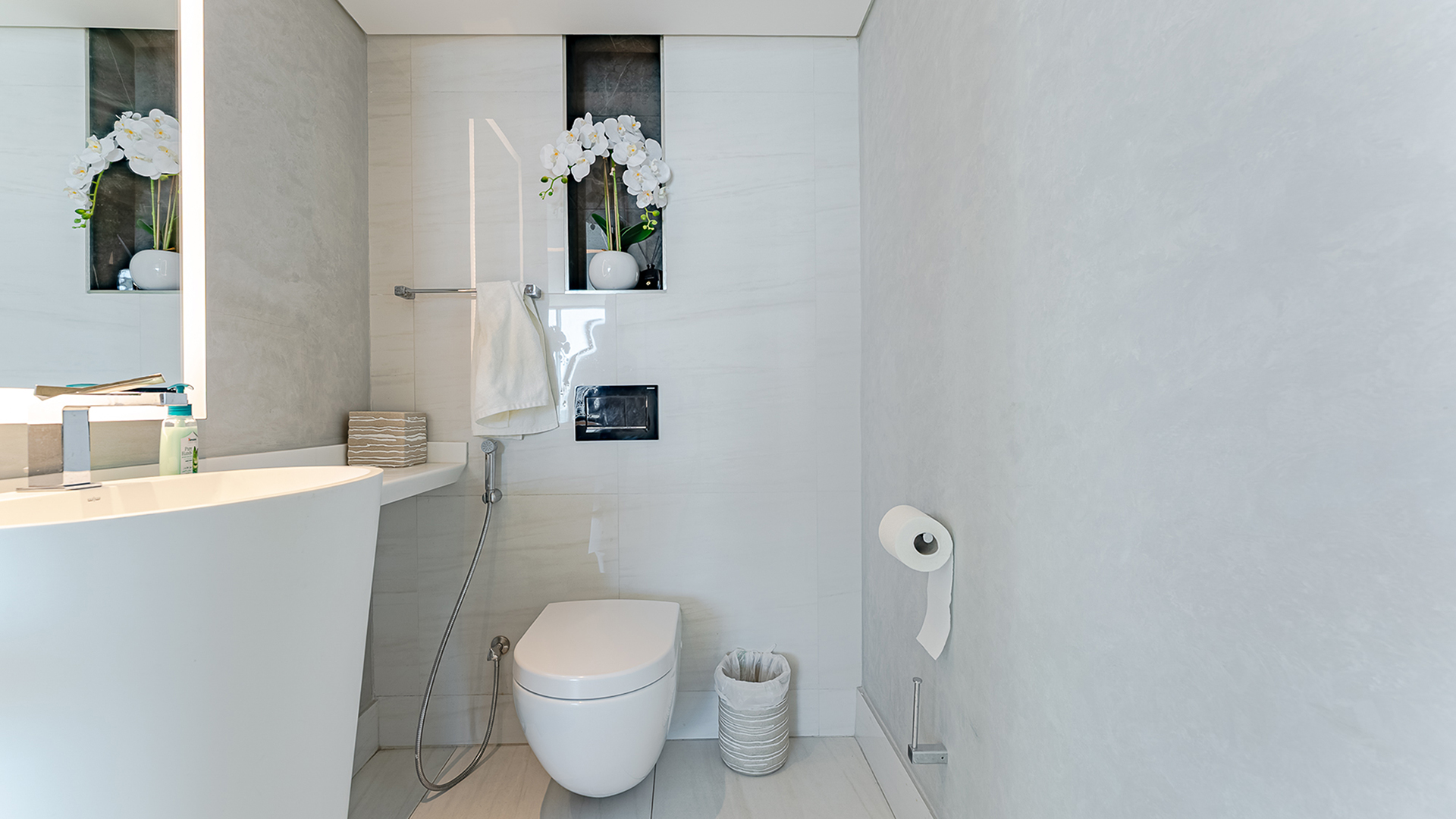 2 Bedroom Apartment for Sale in SLS Dubai Hotel & Residences, Business Bay — photograph 18 of 26