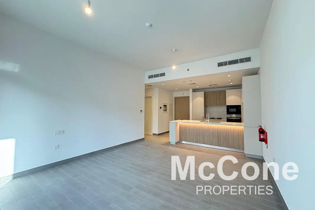 2 Bedroom Apartment for Sale in Kensington Waters B, Mohammed Bin Rashid City — photo 2 of 10