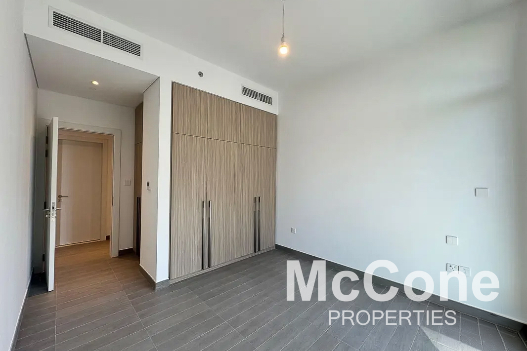 2 Bedroom Apartment for Sale in Kensington Waters B, Mohammed Bin Rashid City — photo 4 of 10