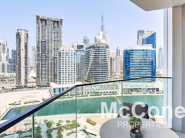 Studio Apartment for Sale in Peninsula Three, Business Bay